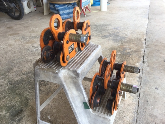 ขายตัวแขวนรอกญี่ปุ่น ยี่ห้อ Vital รับน้ำหนักได้ 0.5-1 ตัน ตัวละ 1500 บาท