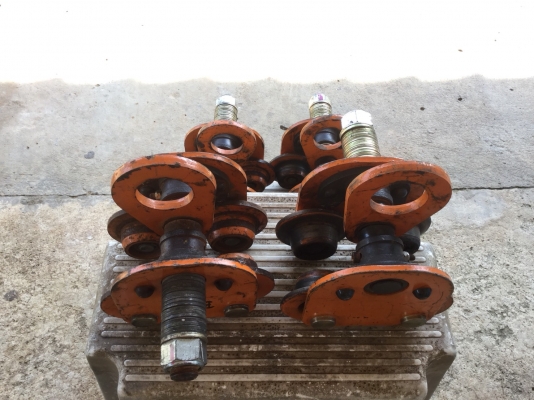 ขายตัวแขวนรอกญี่ปุ่น ยี่ห้อ Vital รับน้ำหนักได้ 0.5-1 ตัน ตัวละ 1500 บาท