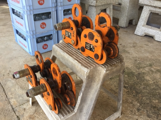 ขายตัวแขวนรอกญี่ปุ่น ยี่ห้อ Vital รับน้ำหนักได้ 0.5-1 ตัน ตัวละ 1500 บาท