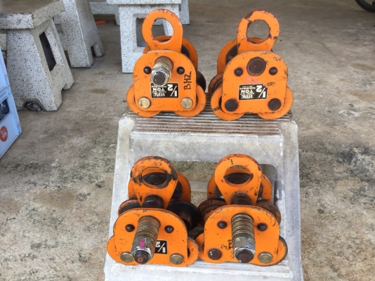 ขายตัวแขวนรอกญี่ปุ่น ยี่ห้อ Vital รับน้ำหนักได้ 0.5-1 ตัน ตัวละ 1500 บาท