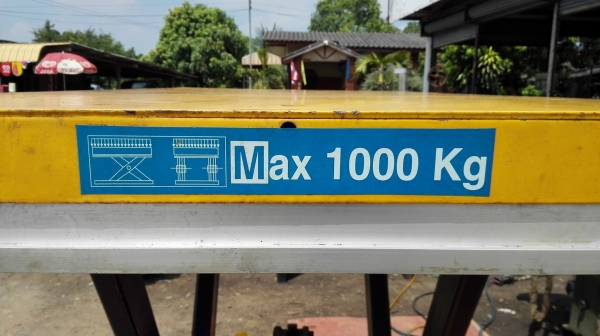 X-lift 1000 kg สภาพใหม่ 95\% X-lift 1000 kg สภาพใหม่ 95\%