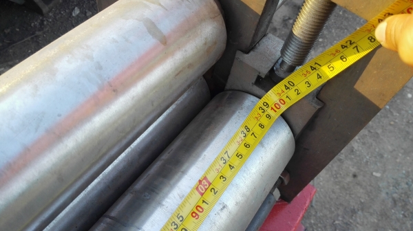 เครื่องม้วนเหล็กแผ่นไฟฟ้าของใหม่ นำเข้าใต้หวัน หน้ากว้าง 100 cm หนา 2 mm 380v ของใหม่ตัวโชว์