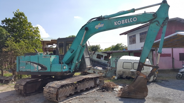 ขายรถ แบคโฮ โกเบ มาร์คทู สภาพพร้อมใช้มีใบอินวอย(เอกสารพร้อม)