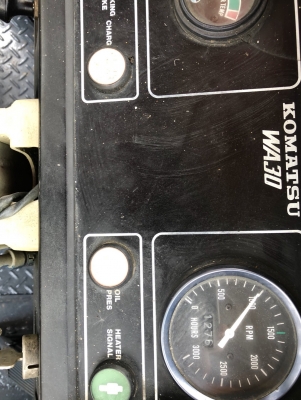 ขายรถตัก KOMATSU WA30-2 เครื่อง3 สูบ ระบบเลี้ยวเอวอ่อน 1500 ชม สมบูรณ์พร้อมใช้ครับ FROM JAPAN ติดต่อ 063-9316985 ID LINE : 0639316985