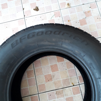 ยาง 265-65-17 BF Goodrich ปลายปี16 งามๆ1ชุด