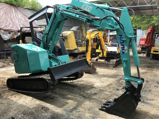 Hanix sb300สภาพดีเก่าญี่ปุ่นมีใบอินวอย คอนโทรลสั้น