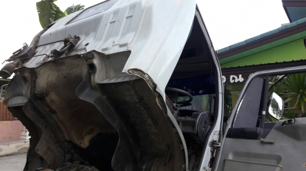 ขายหัวรถบรรทุกHINO FC4J สมอเงิน ภายในสวย. ข้างในมีตู้แอร์พร้อม. สภาพสวยพร้อมใช้ ขายหัวรถบรรทุกHINO FC4J สมอเงิน ภายในสวย. ข้างในมีตู้แอร์พร้อม. สภาพสวยพร้อมใช้