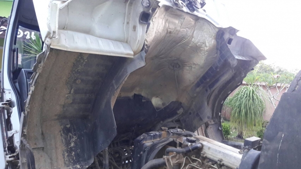 ขายหัวรถบรรทุกHINO FC4J สมอเงิน ภายในสวย. ข้างในมีตู้แอร์พร้อม. สภาพสวยพร้อมใช้ ขายหัวรถบรรทุกHINO FC4J สมอเงิน ภายในสวย. ข้างในมีตู้แอร์พร้อม. สภาพสวยพร้อมใช้