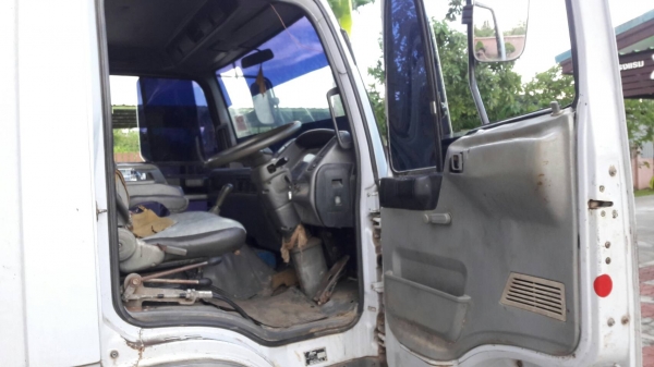 ขายหัวรถบรรทุกHINO FC4J สมอเงิน ภายในสวย. ข้างในมีตู้แอร์พร้อม. สภาพสวยพร้อมใช้ ขายหัวรถบรรทุกHINO FC4J สมอเงิน ภายในสวย. ข้างในมีตู้แอร์พร้อม. สภาพสวยพร้อมใช้