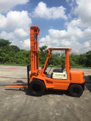 ขาย ฟอล์คลิฟต์ 3 ตัน TOYOTA 3FD30 รถนอกเก่าญี่ปุ่น เสายกสูง 6.5 เมตร