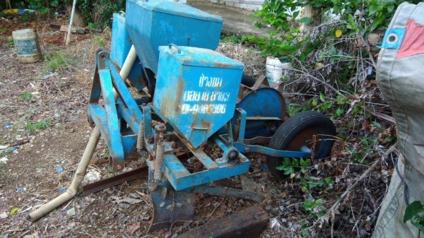 ขายเครื่องหยอดข้าวโพด