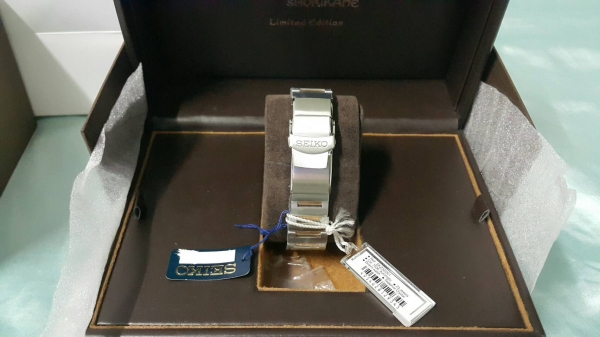 นาฬิกา Seiko รุ่น Samurai ของใหม่ยังไม่ผ่านการใช้งานมาก่อน