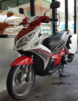 ขออนุญาติขาย YAMAHA NOUVO ELEGANCE 135 รุ่นนี้ออกแบบมาช่วงล่าง เครื่องเดิม สตาร์ทมือและเท้าทีเดียวติด ไม่มีปัญหา ประหยัดน้ำมัน ฟรีค่าโอน