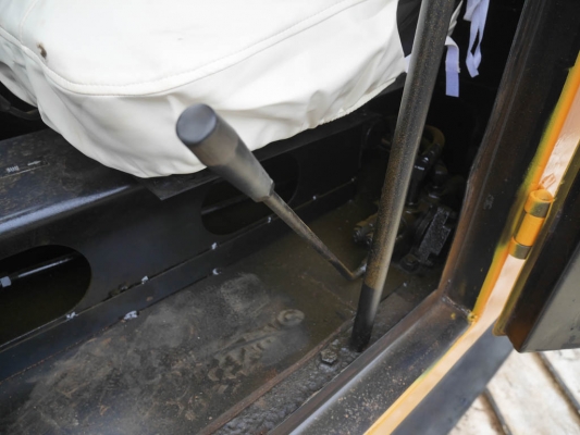 ขายรถดั้ม Mooruka สภาพพร้อมใช้ นำเข้าจากญี่ปุ่น สนใจติดต่อ อำพล 090-9694506, 080-3031241