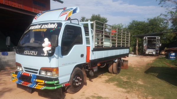 ขาย 6 ล้อ isuzu 110 NKR สภาพสวยๆ รถห้างเเท้