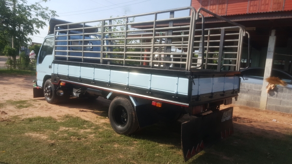 ขาย 6 ล้อ isuzu 110 NKR สภาพสวยๆ รถห้างเเท้
