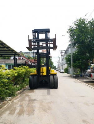 ขายรถยกโฟร์คลิฟท์ยี่ห้อ TCM 13 ตัน ดีเซล เสาสูง3เมตร งาสไลด์ ขายรถยกโฟร์คลิฟท์ยี่ห้อ TCM 13 ตัน ดีเซล เสาสูง3เมตร งาสไลด์