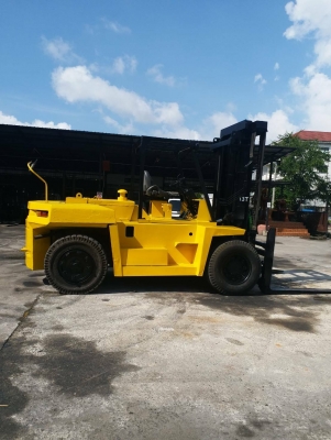 ขายรถยกโฟร์คลิฟท์ยี่ห้อ TCM 13 ตัน ดีเซล เสาสูง3เมตร งาสไลด์ ขายรถยกโฟร์คลิฟท์ยี่ห้อ TCM 13 ตัน ดีเซล เสาสูง3เมตร งาสไลด์