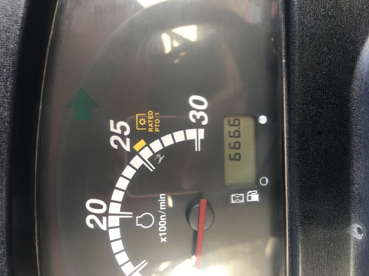 ขาย ยันม่าร์ 39 แรง พร้อมใบดัน (รถ600ชั่วโมง) ปี58