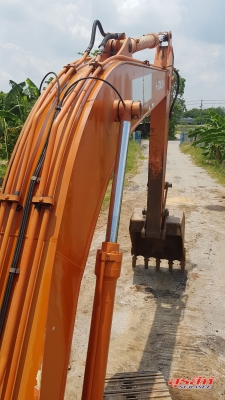 ขายรถแบคโฮ HITACHI ZX200-1 สภาพดี พร้อมใช้งาน ระบบการทำงานดีมาก แอร์เย็น เอกสารเล่มทะเบียน ขายรถแบคโฮ HITACHI ZX200-1 สภาพดี พร้อมใช้งาน ระบบการทำงานดีมาก แอร์เย็น เอกสารเล่มทะเบียน