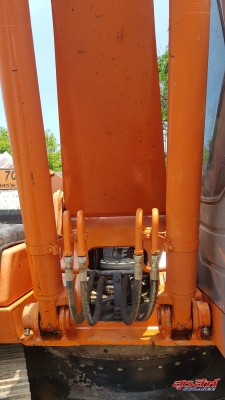 ขายรถแบคโฮ HITACHI ZX200-1 สภาพดี พร้อมใช้งาน ระบบการทำงานดีมาก แอร์เย็น เอกสารเล่มทะเบียน ขายรถแบคโฮ HITACHI ZX200-1 สภาพดี พร้อมใช้งาน ระบบการทำงานดีมาก แอร์เย็น เอกสารเล่มทะเบียน