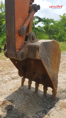 ขายรถแบคโฮ HITACHI ZX200-1 สภาพดี พร้อมใช้งาน ระบบการทำงานดีมาก แอร์เย็น เอกสารเล่มทะเบียน ขายรถแบคโฮ HITACHI ZX200-1 สภาพดี พร้อมใช้งาน ระบบการทำงานดีมาก แอร์เย็น เอกสารเล่มทะเบียน