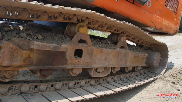 ขายรถแบคโฮ HITACHI ZX200-1 สภาพดี พร้อมใช้งาน ระบบการทำงานดีมาก แอร์เย็น เอกสารเล่มทะเบียน ขายรถแบคโฮ HITACHI ZX200-1 สภาพดี พร้อมใช้งาน ระบบการทำงานดีมาก แอร์เย็น เอกสารเล่มทะเบียน