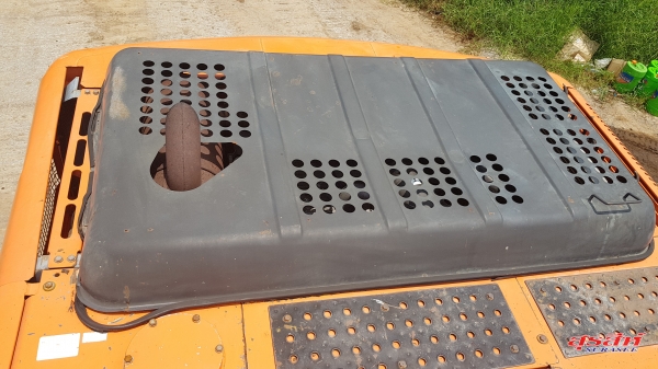 ขายรถแบคโฮ HITACHI ZX200-1 สภาพดี พร้อมใช้งาน ระบบการทำงานดีมาก แอร์เย็น เอกสารเล่มทะเบียน ขายรถแบคโฮ HITACHI ZX200-1 สภาพดี พร้อมใช้งาน ระบบการทำงานดีมาก แอร์เย็น เอกสารเล่มทะเบียน