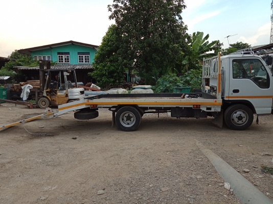 ขายรถบรรทุกท้ายลาด