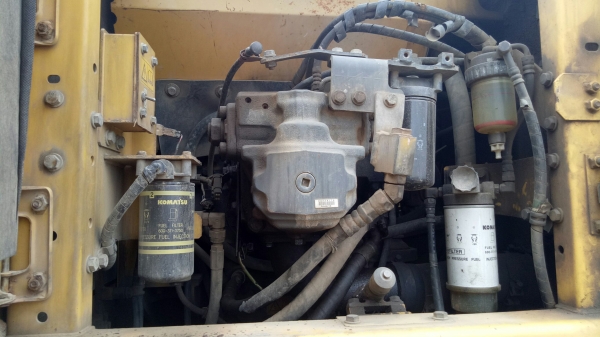 โคมัตสุ Hybrid 205 เอกสารใบแจ้งจำหน่าย รถพร้อมทำงานเอวแน่น โซดาทำงานไม่โหลด ใบแท็กสวยทุกใบ  ไฟฟ้าครบ ราคา 1,350,000