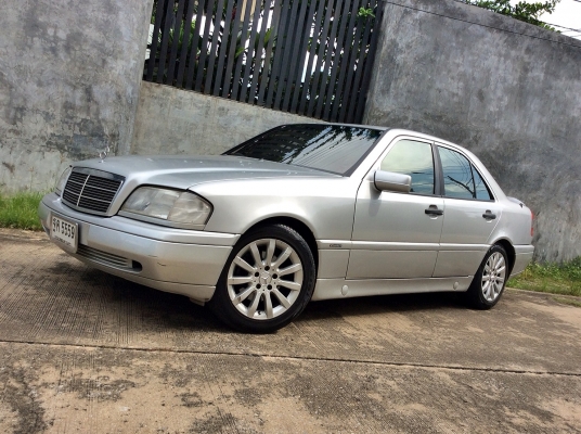 Benz 200 ปี 1995