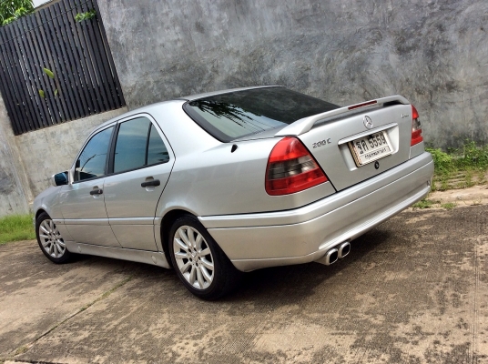 Benz 200 ปี 1995