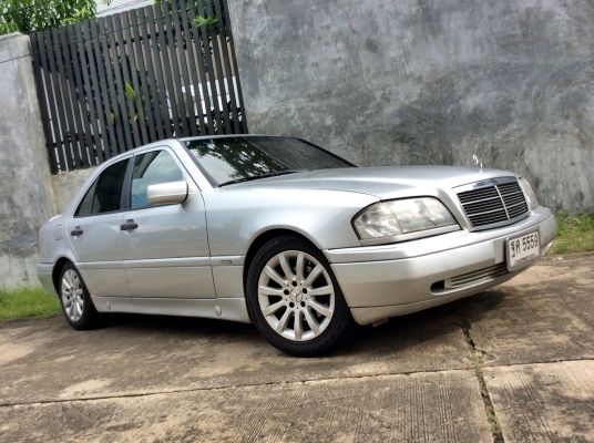Benz 200 ปี 1995
