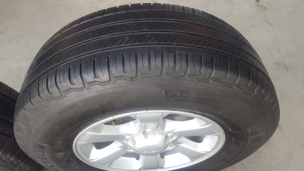 ขายล้อISUZU 1.9 ขอบ16 ยาง245/70/16 ปี 4715  4 ล้อ