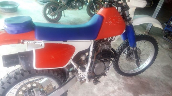 ขายxr250r.me06 ช่วงล่าง xrออสชี่ โช่สเตอเต็ม เบลคเต็ม เครืีองยนต์แรงเงียบ ไม่ควัน รถพร้อม.แข่ง รับปร