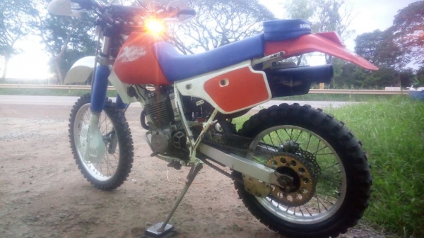 ขายxr250r.me06 ช่วงล่าง xrออสชี่ โช่สเตอเต็ม เบลคเต็ม เครืีองยนต์แรงเงียบ ไม่ควัน รถพร้อม.แข่ง รับปร