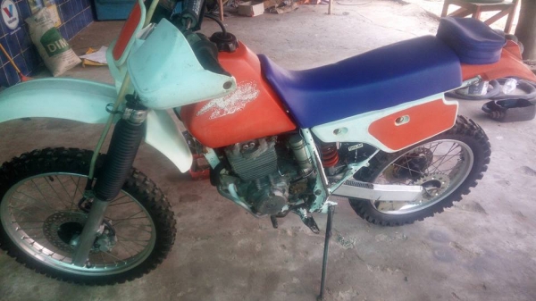 ขายxr250r.me06 ช่วงล่าง xrออสชี่ โช่สเตอเต็ม เบลคเต็ม เครืีองยนต์แรงเงียบ ไม่ควัน รถพร้อม.แข่ง รับปร