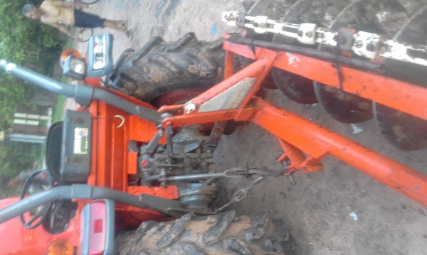 รถไถ รถไถ