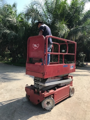 ขายรถกระเช้า AICHI ไฟฟ้า สูง6เมตร  สวยเดิมจากญี่ปุ่นยังไม่เคยใช้ในไทย 75,000เท่านั้น