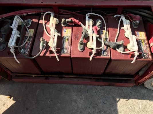 ขายรถกระเช้า AICHI ไฟฟ้า สูง6เมตร  สวยเดิมจากญี่ปุ่นยังไม่เคยใช้ในไทย 75,000เท่านั้น