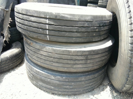 ขายยาง 825R16 บริดจสโตน ปี15 จำนวน 8 เส้น ถูกๆพร้อมใช้งาน 4900 บาท