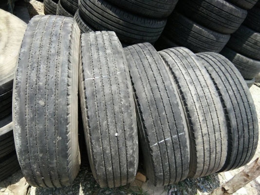 ขายยาง 825R16 บริดจสโตน ปี15 จำนวน 8 เส้น ถูกๆพร้อมใช้งาน 4900 บาท