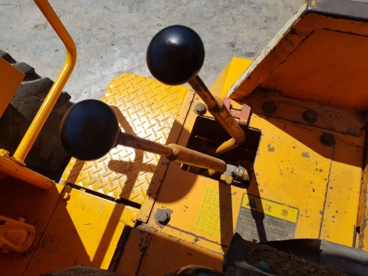 รถตักขนาด1คิว KOMATSU 507 เครื่องยนต์komatsu 4D94 ระบบทอร์คแรงดี สภาพเดิมเก่าญี่ปุ่นแท้ไม่เคยใช้งานในไทย สภาพดีเครื่องดี ชม.การใช้งาน3,700ชม. ราคา495,000,บาท เหมาะสำหรับร้านวัสดุทั่วไป สนใจติดต่อKPGTRACTOR 081-8416818 ,092-9938255หรือ ติดต่อสอบถามได รถตักขนาด1คิว KOMATSU 507 เครื่องยนต์komatsu 4D94 ระบบทอร์คแรงดี สภาพเดิมเก่าญี่ปุ่นแท้ไม่เคยใช้งานในไทย สภาพดีเครื่องดี ชม.การใช้งาน3,700ชม. ราคา495,000,บาท เหมาะสำหรับร้านวัสดุทั่วไป สนใจติดต่อKPGTRACTOR 081-8416818 ,092-9938255หรือ ติดต่อสอบถามได