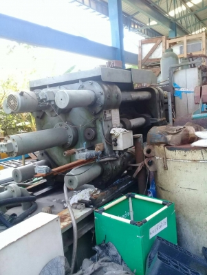 ขายเครื่องฉีดอลูมิเนียม300ตันของใต้หวันอุปกรณ์ครบราคาเบาๆๆ