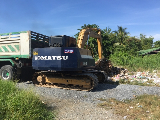 ขายรถแม็คโคร KOMATSU PC100-5 ใบแทร็ก80 สภาพสวยพร้อมใช้งาน เครื่องดีช่วงล่างดี เอวไม่หลวม ราคาต่อรองคุยกันได้ โทร0616613023 แพรว