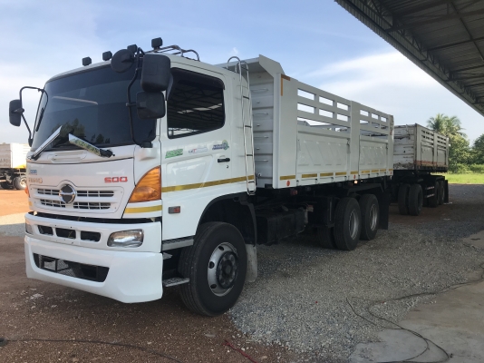 ขายรถพ่วงฮีโน่380 ดั้มสามมิตร