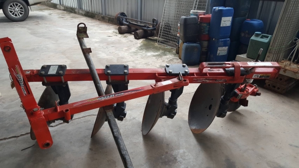 ขายรถใหม่ซี้อมาไม่ได้ใช้ไมล์92ชม.081-5479312ลดเหลือ3850000