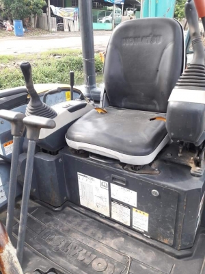 ขายจ้า .KOMATSU PC30MR-2  เก่านอกแท้  สภาพสวย เดิมๆๆ  ใช้งานมาแค่  13XX ชั่วโมง  พร้อมใช้  โทร 089-3818694  จ๊อย..