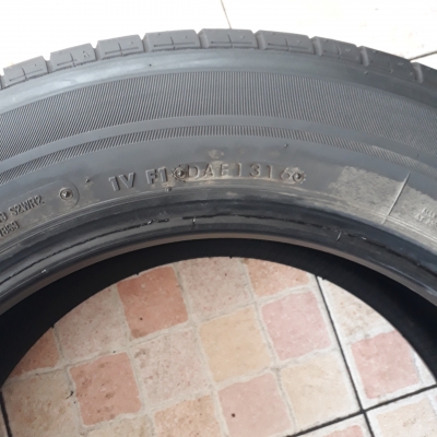 ยาง 215-60-16 BRIDGESTONE ER33 ปี16 ชุด