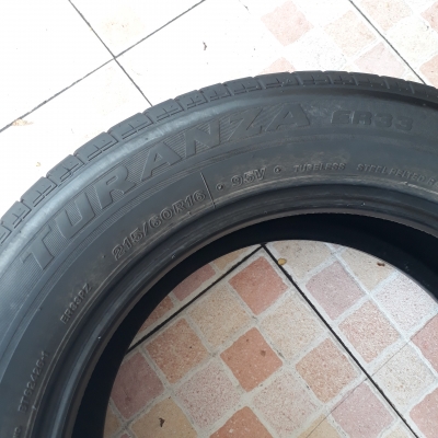 ยาง 215-60-16 BRIDGESTONE ER33 ปี16 ชุด